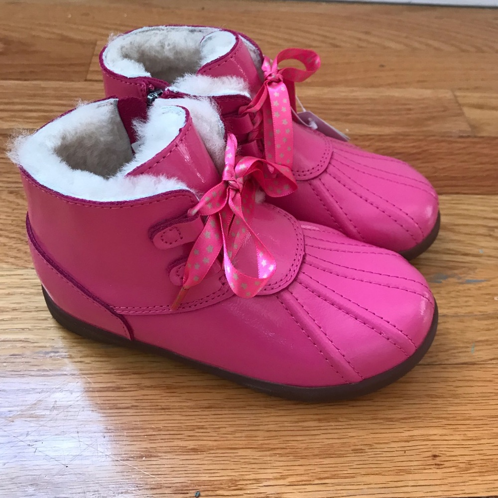 Ugg Payton Pink lined Boots ( Toddler size )